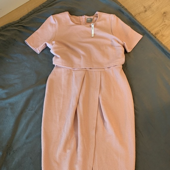 Blush Pink Wiggle Dress - Picture 2 of 7